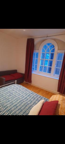 Mi casa tu casa, London